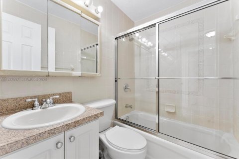 Casa en venta en Davie, Florida, 3 dormitorios, 126.35 m2 № 1986776 - foto 17