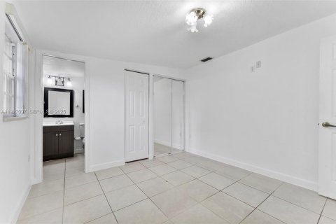 Casa en venta en Davie, Florida, 3 dormitorios, 126.35 m2 № 1986776 - foto 13