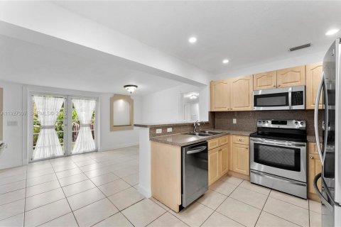 Casa en venta en Davie, Florida, 3 dormitorios, 126.35 m2 № 1986776 - foto 8