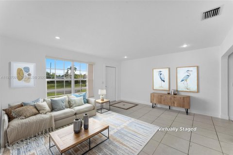 Casa en venta en Davie, Florida, 3 dormitorios, 126.35 m2 № 1986776 - foto 3