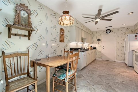 Copropriété à vendre à Sarasota, Floride: 3 chambres, 176.51 m2 № 1834636 - photo 8