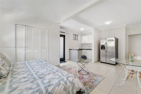 Commercial property in Miami, Florida 1 bedroom, 41.81 sq.m. № 1895310 - photo 13