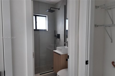 Снять в аренду квартиру в Майами, Флорида 1 спальня, 64.75м2, № 2084922 - фото 9