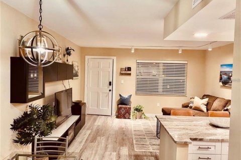 Condominio en alquiler en Treasure Island, Florida, 1 dormitorio, 53.88 m2 № 2111675 - foto 20