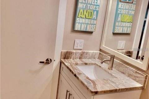 Condominio en alquiler en Treasure Island, Florida, 1 dormitorio, 53.88 m2 № 2111675 - foto 17