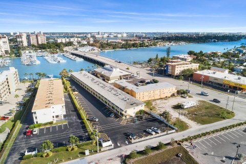 Condominio en alquiler en Treasure Island, Florida, 1 dormitorio, 53.88 m2 № 2111675 - foto 29