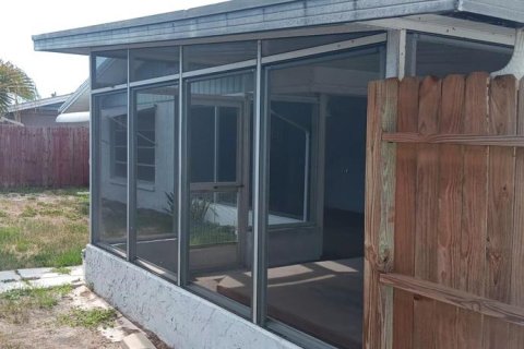 House in Port Richey, Florida 2 bedrooms, 129.04 sq.m. № 2226742 - photo 25