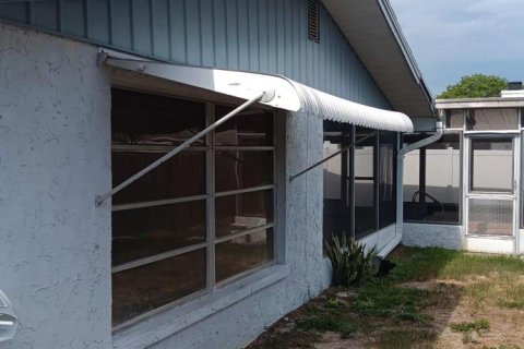 House in Port Richey, Florida 2 bedrooms, 129.04 sq.m. № 2226742 - photo 24
