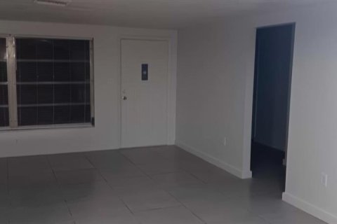 House in Port Richey, Florida 2 bedrooms, 129.04 sq.m. № 2226742 - photo 12