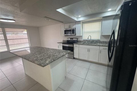 House in Port Richey, Florida 2 bedrooms, 129.04 sq.m. № 2226742 - photo 10