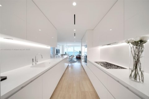 Copropriété à louer à Surfside, Floride: 3 chambres, 204.48 m2 № 1854963 - photo 18