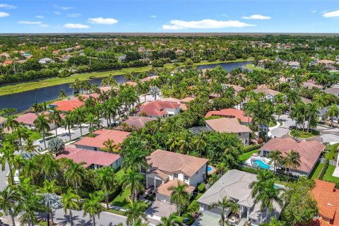 House in Weston, Florida 5 bedrooms, 369.66 sq.m. № 2185519 - photo 7