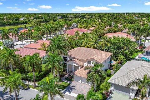 House in Weston, Florida 5 bedrooms, 369.66 sq.m. № 2185519 - photo 9