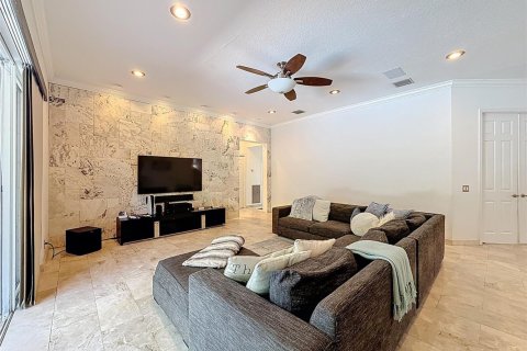 House in Weston, Florida 5 bedrooms, 369.66 sq.m. № 2185519 - photo 27