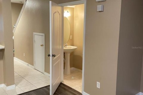 Condo in Orlando, Florida, 2 bedrooms  № 2391445 - photo 13