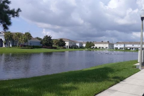 Condo in Orlando, Florida, 2 bedrooms  № 2391445 - photo 9