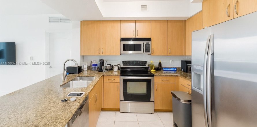 Condo à Hollywood, Floride, 2 chambres № 1950462