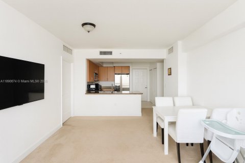 Copropriété à vendre à Hollywood, Floride: 2 chambres, 96.25 m2 № 1950462 - photo 5