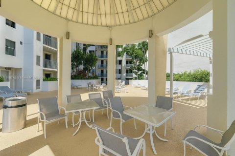 Copropriété à vendre à Hollywood, Floride: 2 chambres, 96.25 m2 № 1950462 - photo 27