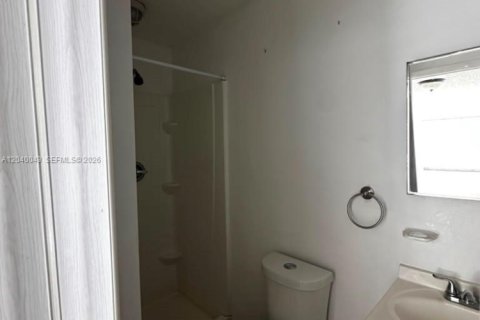 Commercial property in Miami, Florida 1 bedroom № 2087267 - photo 12