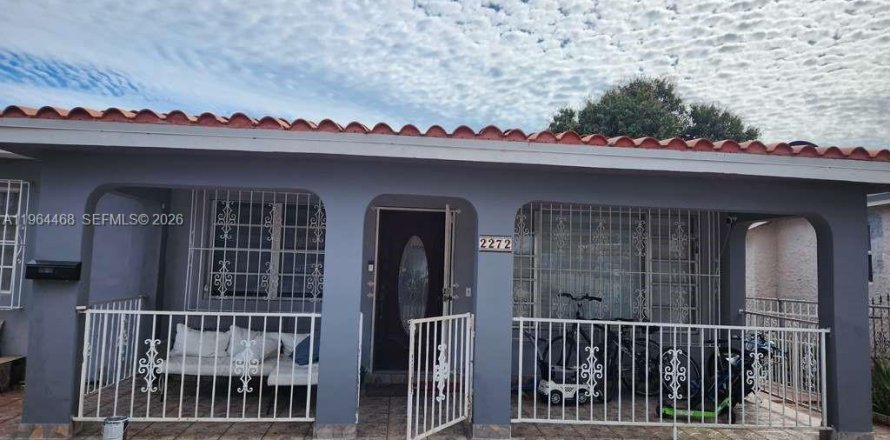 Villa ou maison à Miami, Floride 6 chambres, 163.51 m2 № 2025929