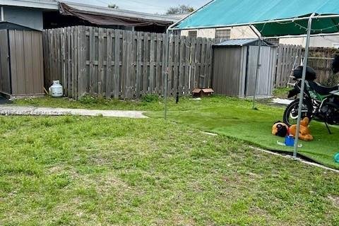 Villa ou maison à vendre à Miami, Floride: 6 chambres, 163.51 m2 № 2025929 - photo 7