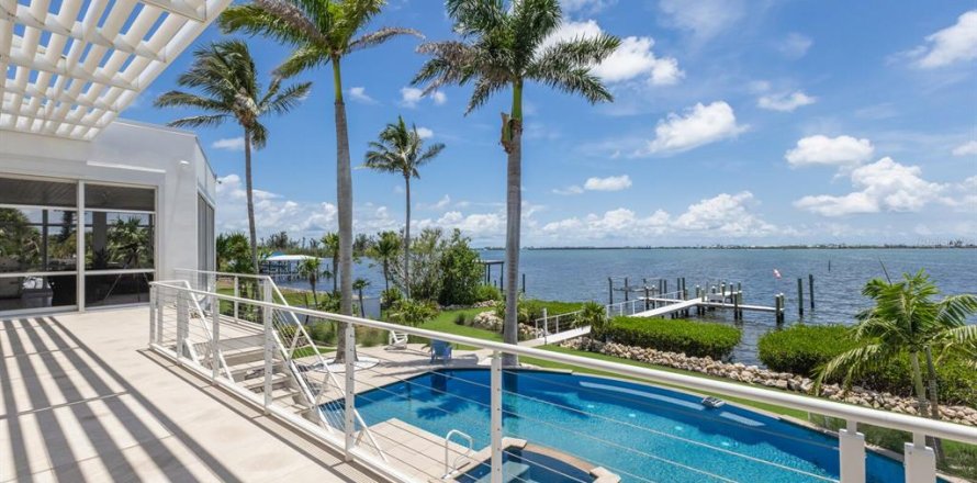 Casa en Placida, Florida 5 dormitorios, 368.64 m2 № 1844458