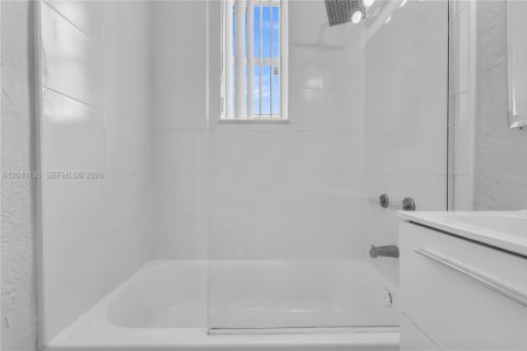 Apartment in South Miami, Florida № 2086448 - photo 7
