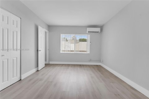 Apartment in South Miami, Florida № 2086448 - photo 3