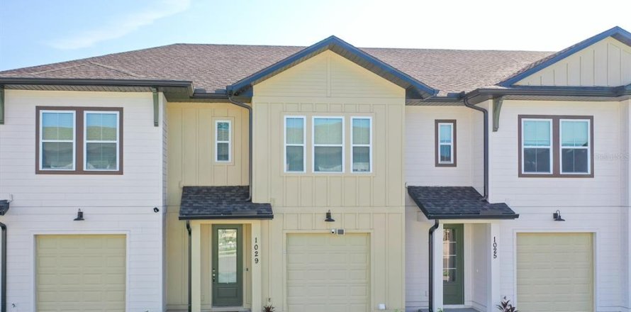 Townhouse in Davenport, Florida 3 bedrooms, 150.69 sq.m. № 2092208