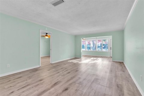 Купить кондоминиум в Клируотер, Флорида 9 комнат, 106.84м2, № 1885413 - фото 7