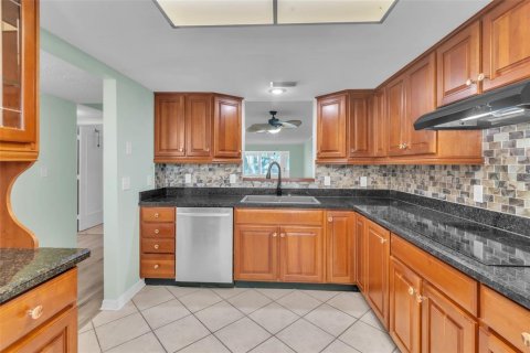 Купить кондоминиум в Клируотер, Флорида 9 комнат, 106.84м2, № 1885413 - фото 9