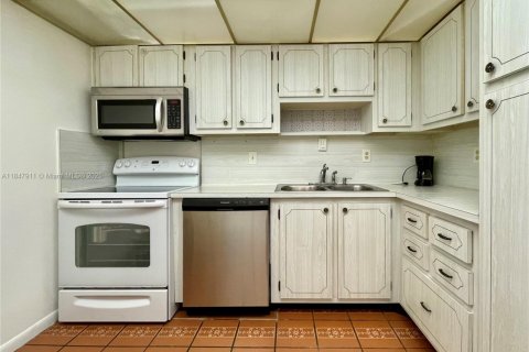 Condominio en venta en Hollywood, Florida, 1 dormitorio, 86.77 m2 № 1849152 - foto 5