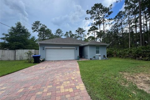 House in DeLand, Florida 3 bedrooms, 148.27 sq.m. № 1870455 - photo 1
