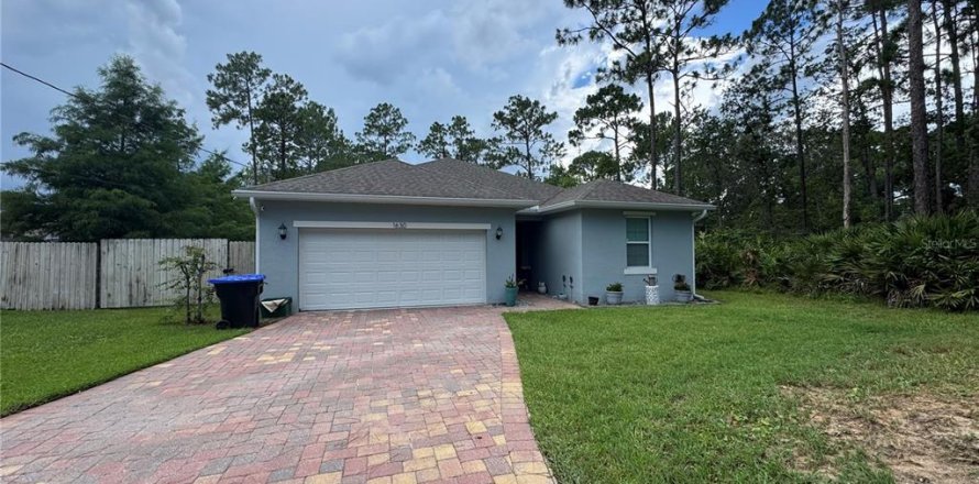 House in DeLand, Florida 3 bedrooms, 148.27 sq.m. № 1870455