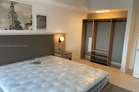 Condo in Miami, Florida, 1 bedroom  № 1888841 - photo 25