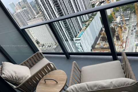 Condo in Miami, Florida, 1 bedroom  № 1888841 - photo 23