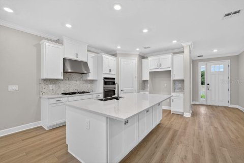 House in Parrish, Florida 5 bedrooms, 296.45 sq.m. № 2209217 - photo 2