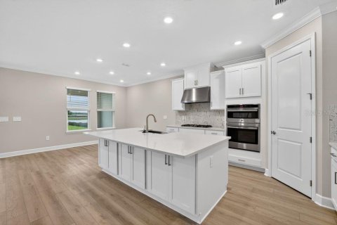 House in Parrish, Florida 5 bedrooms, 296.45 sq.m. № 2209217 - photo 6
