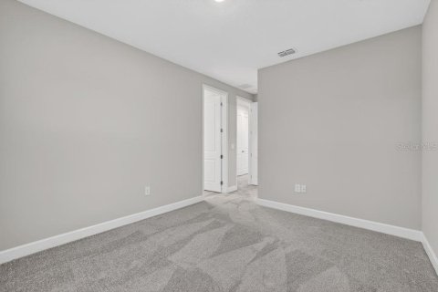 House in Parrish, Florida 5 bedrooms, 296.45 sq.m. № 2209217 - photo 16