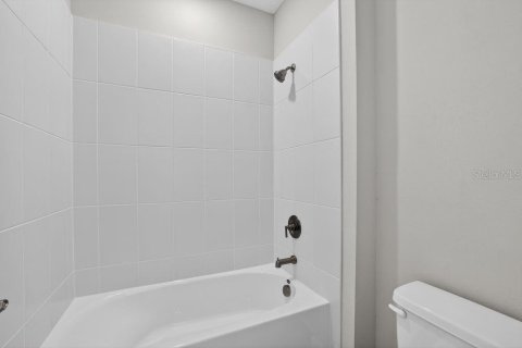 House in Parrish, Florida 5 bedrooms, 296.45 sq.m. № 2209217 - photo 23