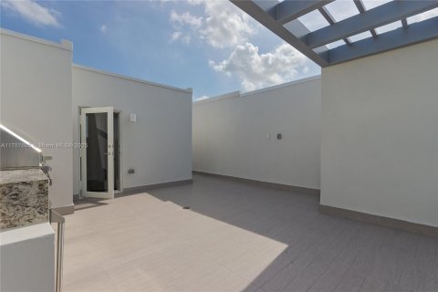Touwnhouse à vendre à Doral, Floride: 4 chambres, 246.66 m2 № 1706905 - photo 21