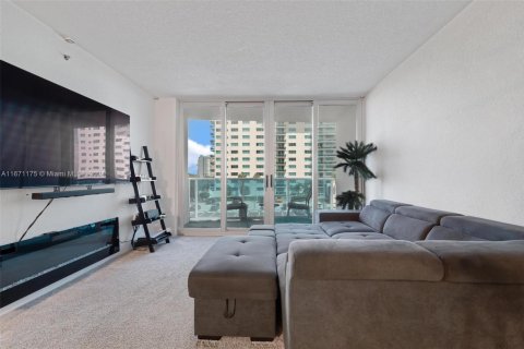 Condo in North Bay Village, Florida, 2 bedrooms  № 1693204 - photo 2