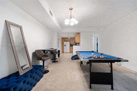 Condo in North Bay Village, Florida, 2 bedrooms  № 1693204 - photo 14