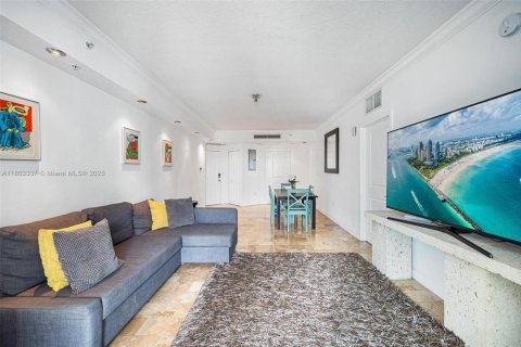 Condo in Miami, Florida, 2 bedrooms  № 1686265 - photo 2