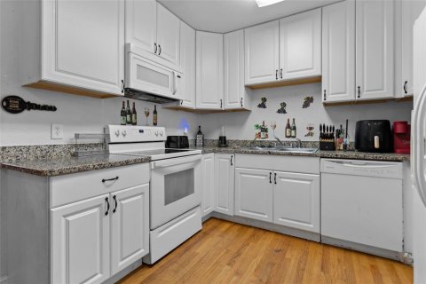 Villa ou maison à vendre à Daytona Beach, Floride: 3 chambres, 121.33 m2 № 1685266 - photo 7
