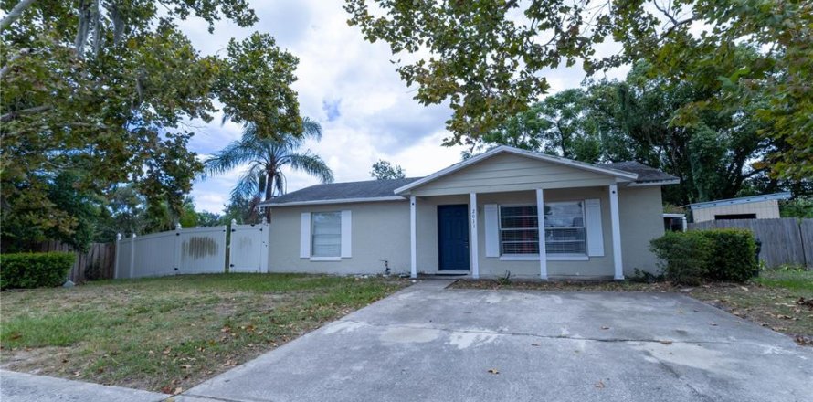 House in Ocoee, Florida 3 bedrooms, 154.22 sq.m. № 2403641