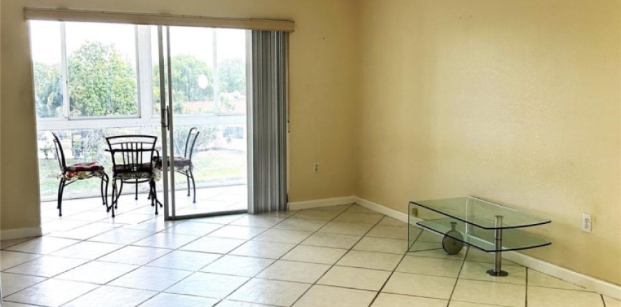 Condo in Sunrise, Florida, 2 bedrooms  № 1146540