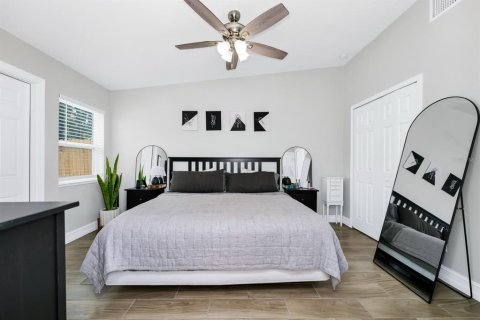 House in Orlando, Florida 3 bedrooms, 109.9 sq.m. № 1759399 - photo 17