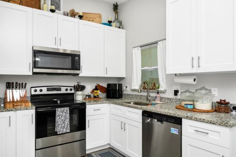 House in Orlando, Florida 3 bedrooms, 109.9 sq.m. № 1759399 - photo 3